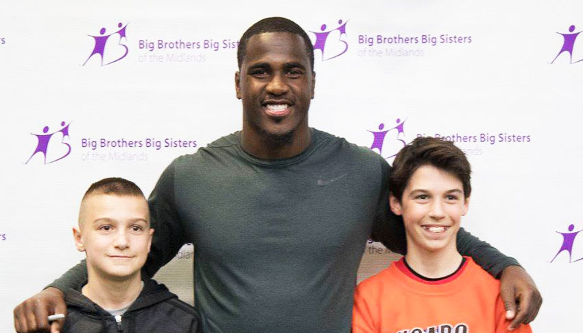 Tampa Bay Buccaneer Lavonte Davis with Littles from BBBS of the Midlands